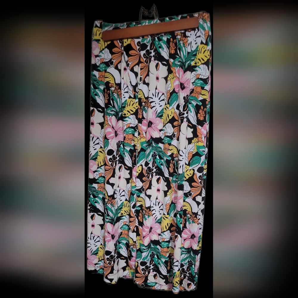 Lane Bryant Multicolor Floral Split Skirt/Culottes